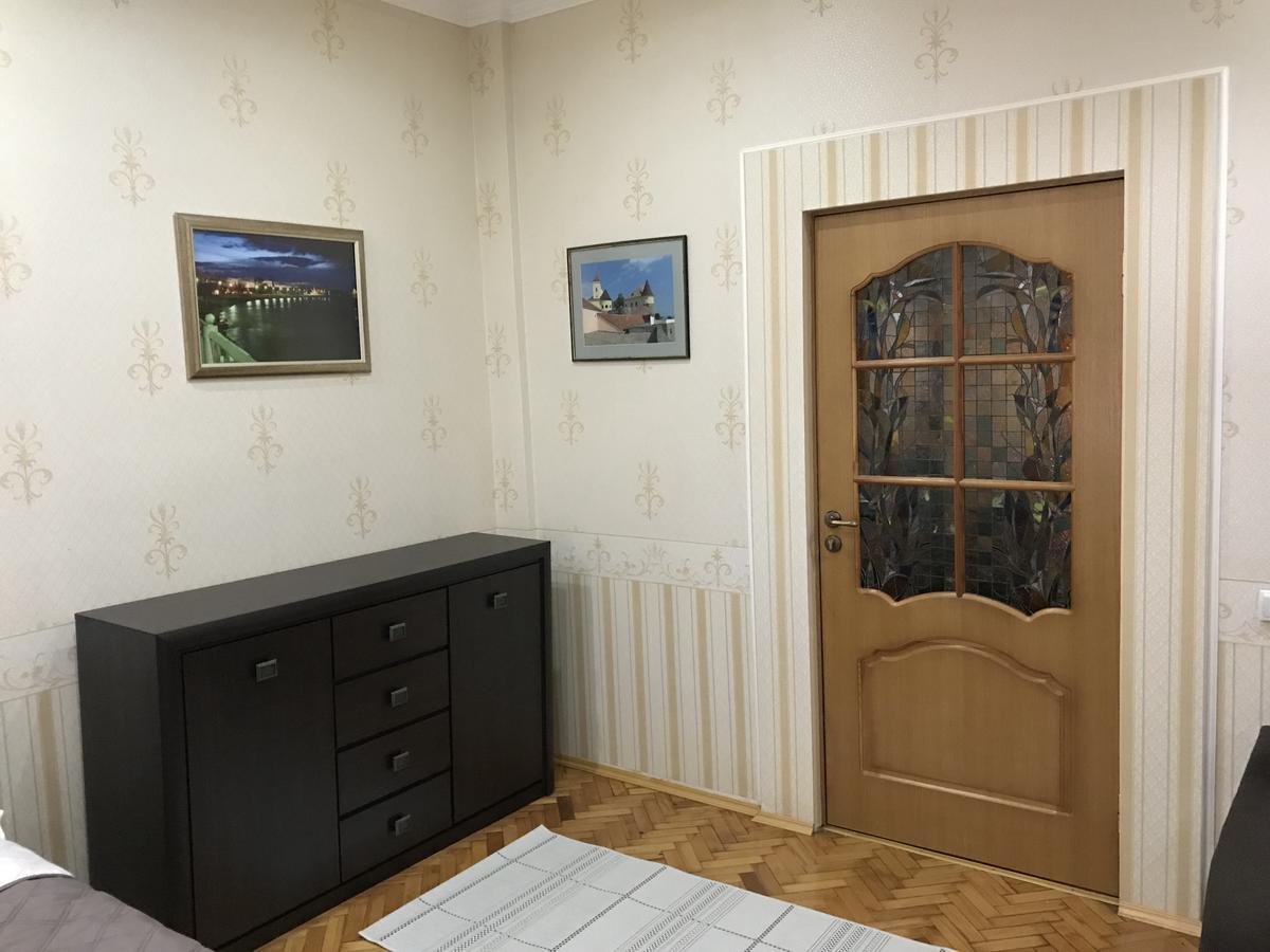 Large Apartment In The City Center Mukacheve Exterior photo