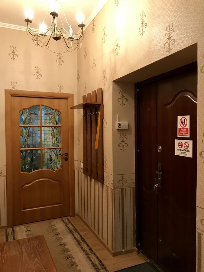 Large Apartment In The City Center Mukacheve Exterior photo
